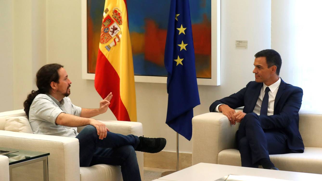 Els líders del PSOE i Unidas Podemos, Pedro Sánchez i Pablo Iglesias, reunits a la Moncloa.